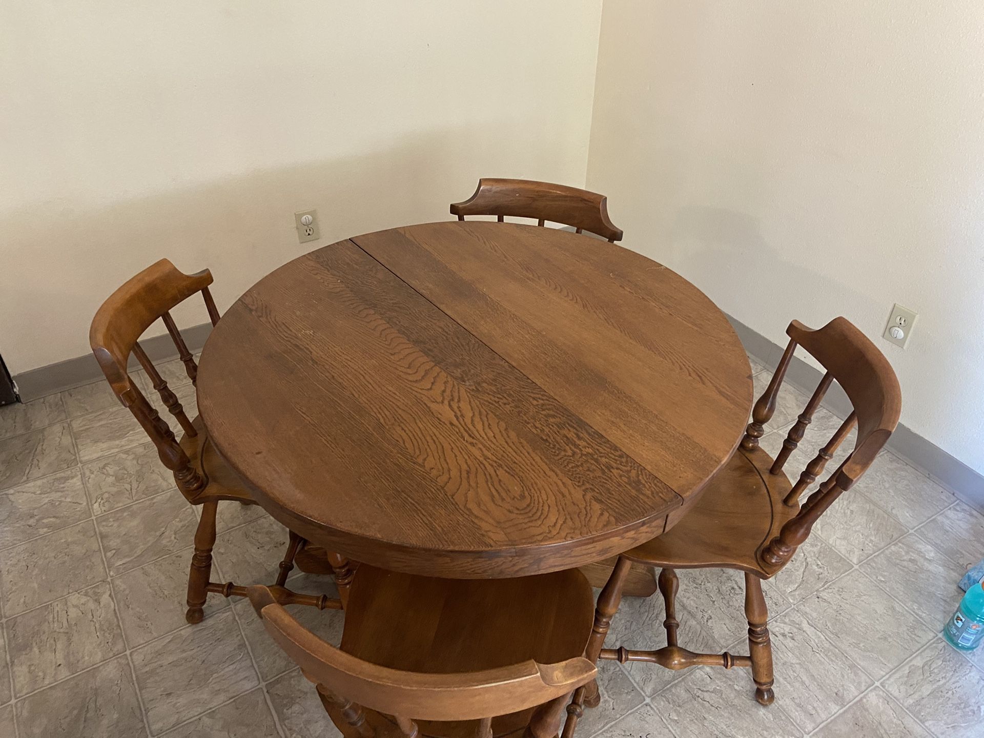 Dinning Table with 4 chairs