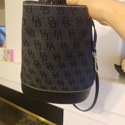 Dooney & Bourke Purse