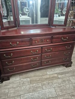 Free dresser
