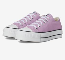 Brand New - Pink Converse (Size 7.5)