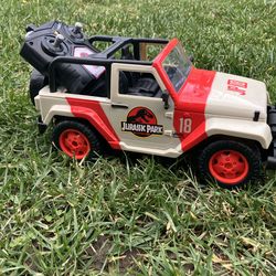 Jada Toys Jurassic Park 1992 Jeep Wrangler 1:16 Scale Radio Control Vehicle