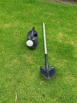 Gardening water can & shovel bundle
