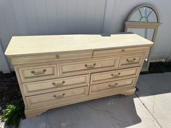 2 dressers set