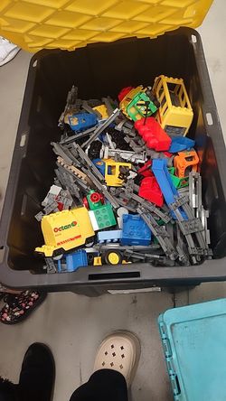 Large Bin Of Legos/firm Price/no Holds