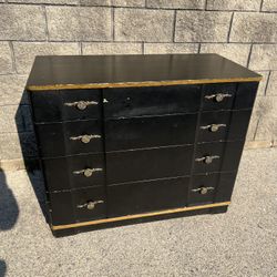 antique 4 drawer dresser