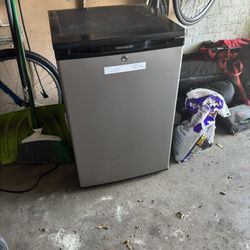 Frigidaire Mini Fridge