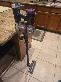 Dyson V8 extra cordless vacuum