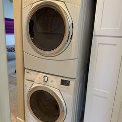 Whirlpool Washer & Gas Dryer