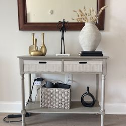 FOR SALE - ENTRY TABLE - $100