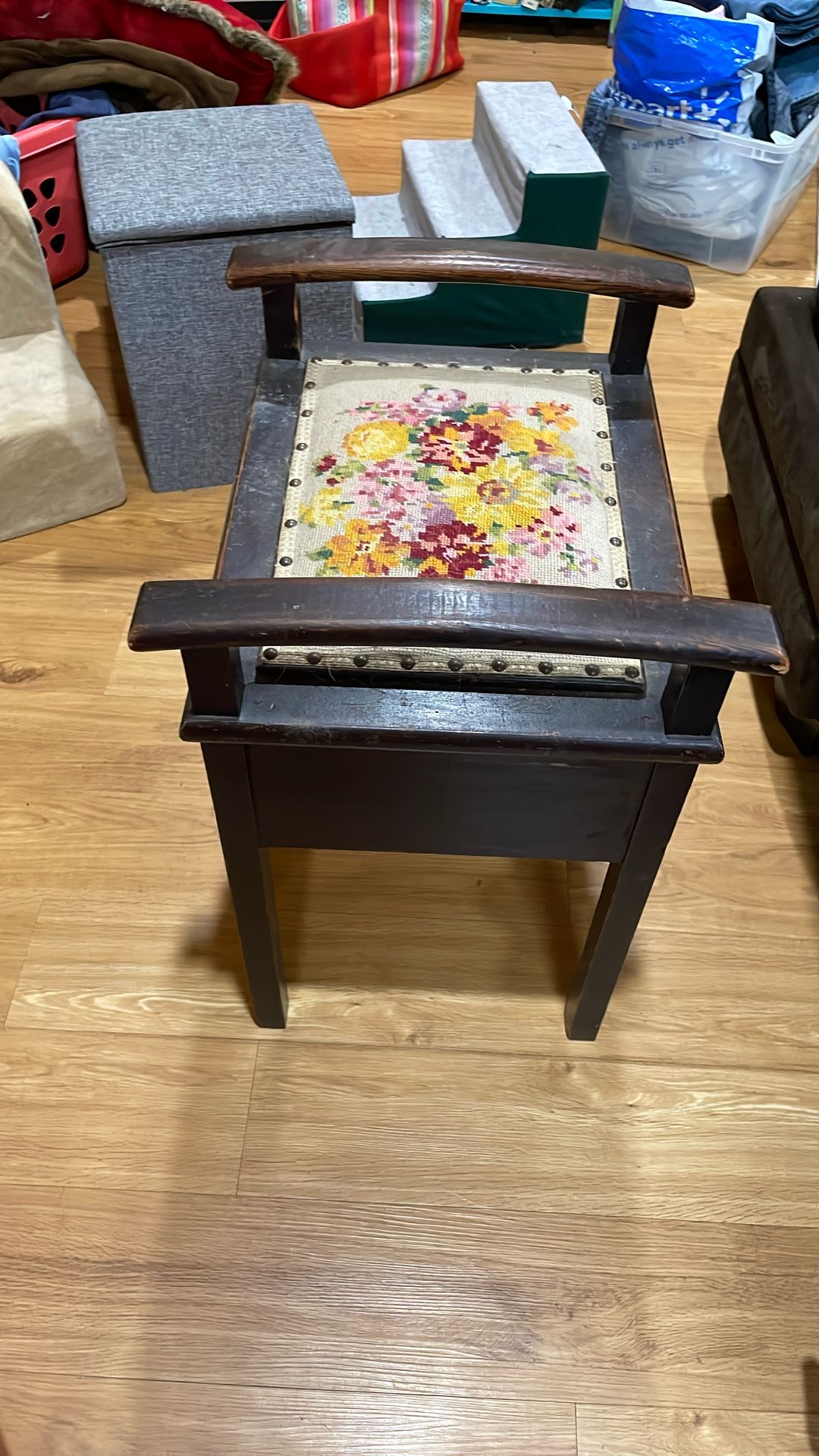 Sewing Seat Bench