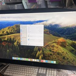 Apple Cinema A1316 27” Widescreen Thunderbolt Monitor 2540x1440 Resolution 