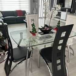 Modern Glass Dining Table With Chairs 