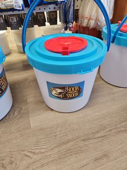 Live Bait Buckets