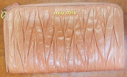 Miu Miu long wallet 