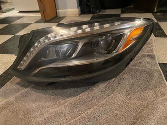2014 2015 2016 2017 Mercedes S550 Headlight passenger side