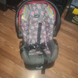 evenflo Baby Carseat