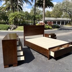 Beautiful Bedroom Set Queen Size Solid Wood Dark Brown Color In Excellent Condition by Coaster furni