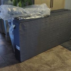 King Mattress Box Springs  8.5" Tall