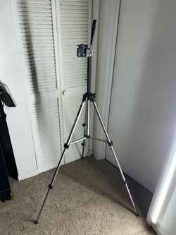 NextTech VT-200 Tripod