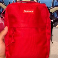 red supreme shoulder bag 