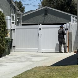 Vinyl Fence 