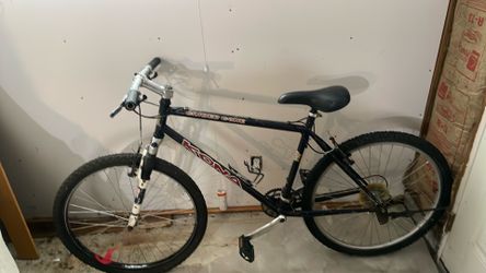 Nice mountain Bike, good tires, all works good