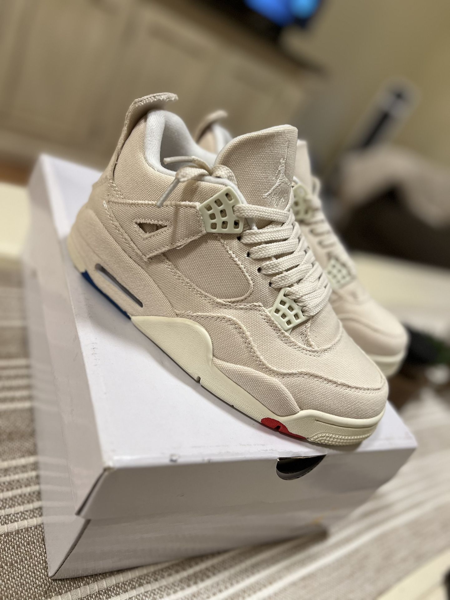 Jordan retros 4s ‘Blank Canvas’ Women