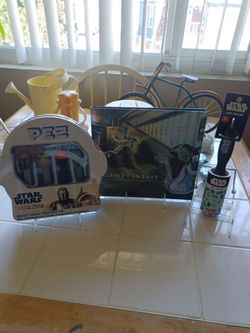 STAR WARS MANDALORIAN GROGU PEZ SET WITH FIGURE FANTASY HC BK + LINT BRUSH