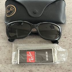 Women’s Ray-Ban Sunglasses