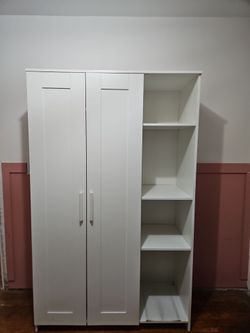 Wardrobe with 3 shelves