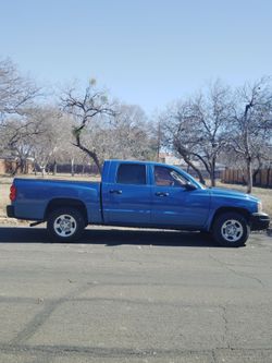 ,2005 Dodge Dakota truck v, 6