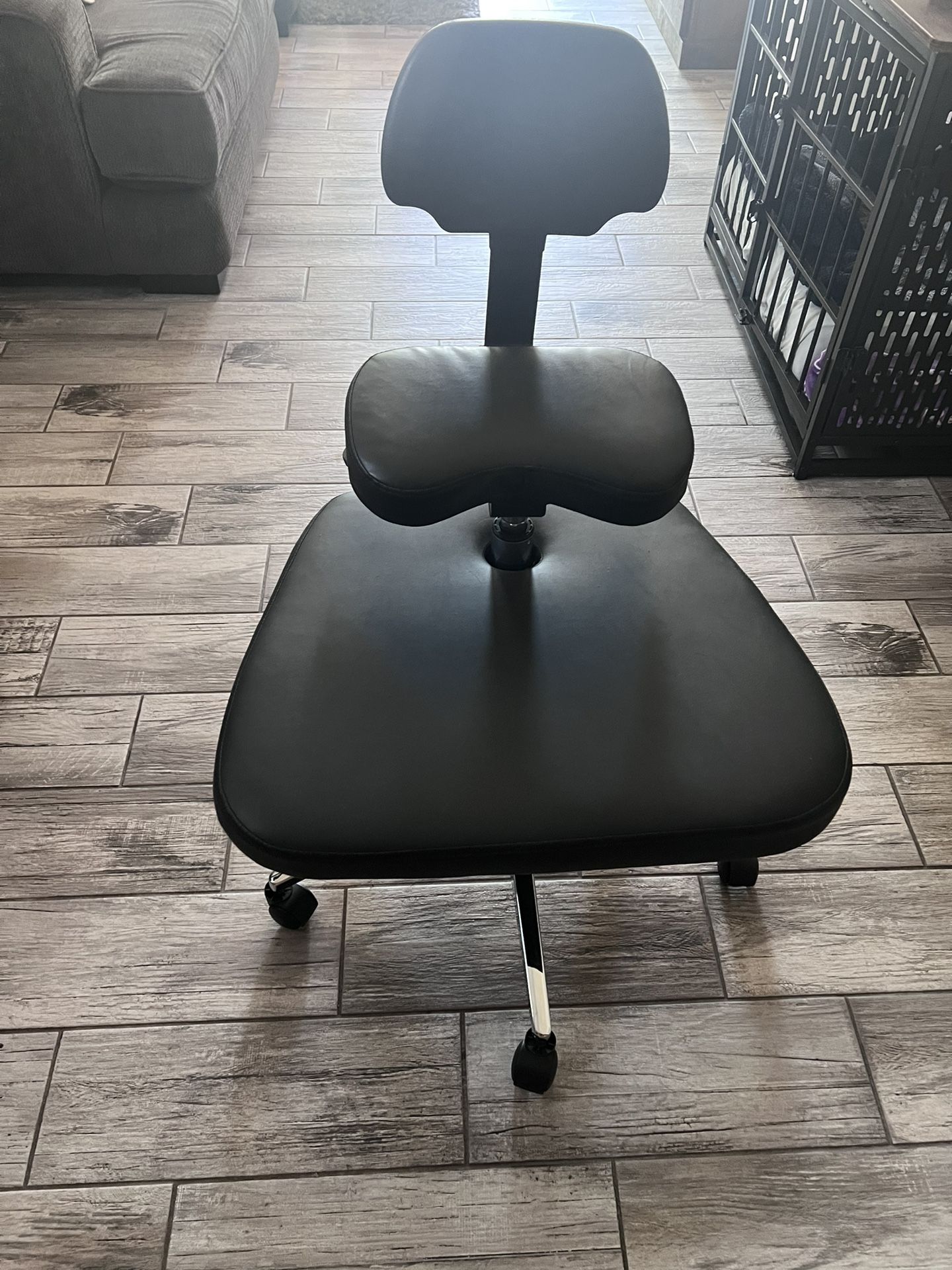Ergonomic chair