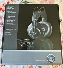 High efficiency, professional use headphones High efficiency, professional headphones