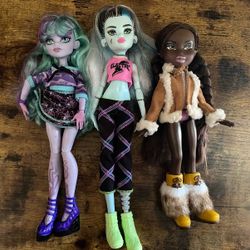 Monster High & Bratz Doll