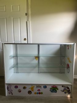 Display Case Showcase 48" with 2 Shelves $150