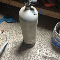 Aluminum dive tanks