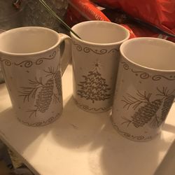 3 Christmas mugs
