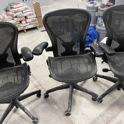 Office Chairs 