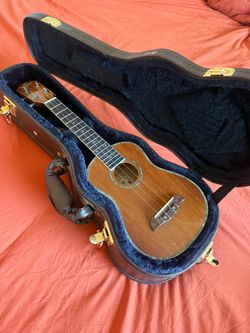 Oscar Schmidt OU-5E Acoustic-Electric Ukulele + Hard Case – $175 OBO