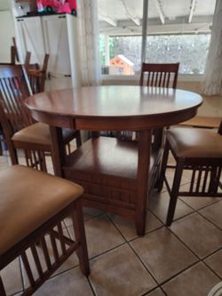 Table and 6 chairs