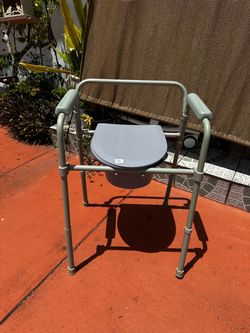 Silla para hacer las necesidades como nueva