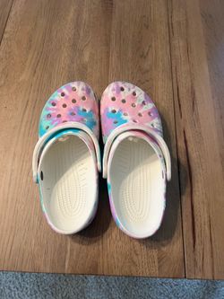 Crocs Classic Tie Dye Men’s 9/ Women’s 11