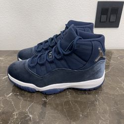 New! Women’s Air Jordan 11 Retro, Size 9 Midnight Navy Velvet, Metallic Silver
