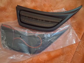 Side markers