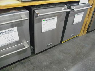 VIKING STAINLESS STEEL DISHWASHER...OPEN BOX GREATLY DISCOUNTED