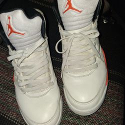 Jordan 5 Retro
Shattered Backboard