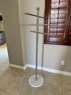 Freestanding Towel Rack with Marble Base