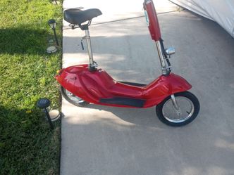 Scooter eléctrica para niños en buenas condiciones