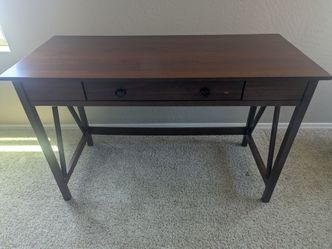 Beautiful, classic writing desk (40" W x 20" D x 30" H)