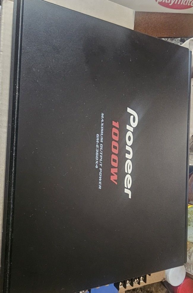 Pioneer 1000 Watt Amplifier